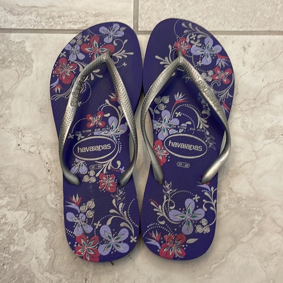 Havaianas Purple & Silver Pattern Flip Flops - Picture 2 of 4
